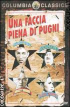 Una Faccia Piena Di Pugni